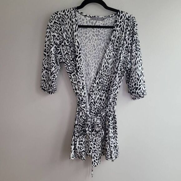 black & white leopard print robe shorter length y2k inspired maximalist cozy lou - Picture 1 of 7